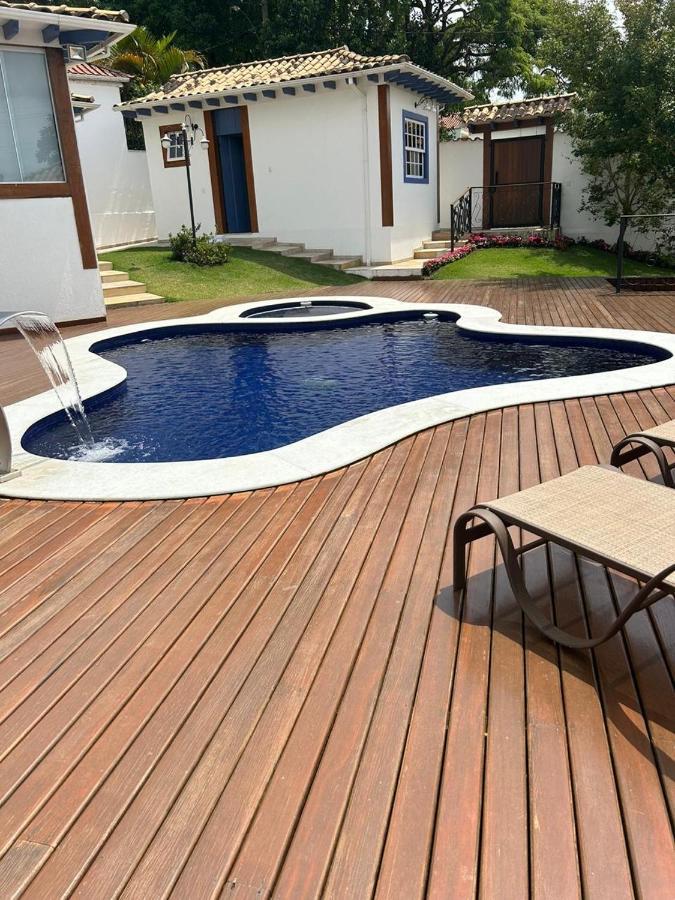 Flat Com Piscina No Centro De *